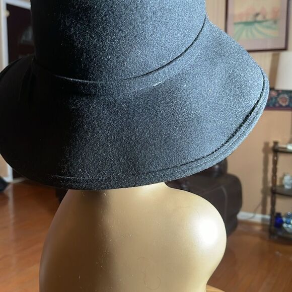 Imperial Elegant Black Women's Hat - Picture 3 of 5